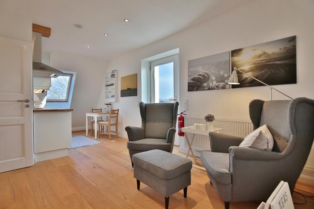 Ferienwohnung Haus zur Niendorfer Sonne Haus Schwalbennest Niendorf  Exterior foto